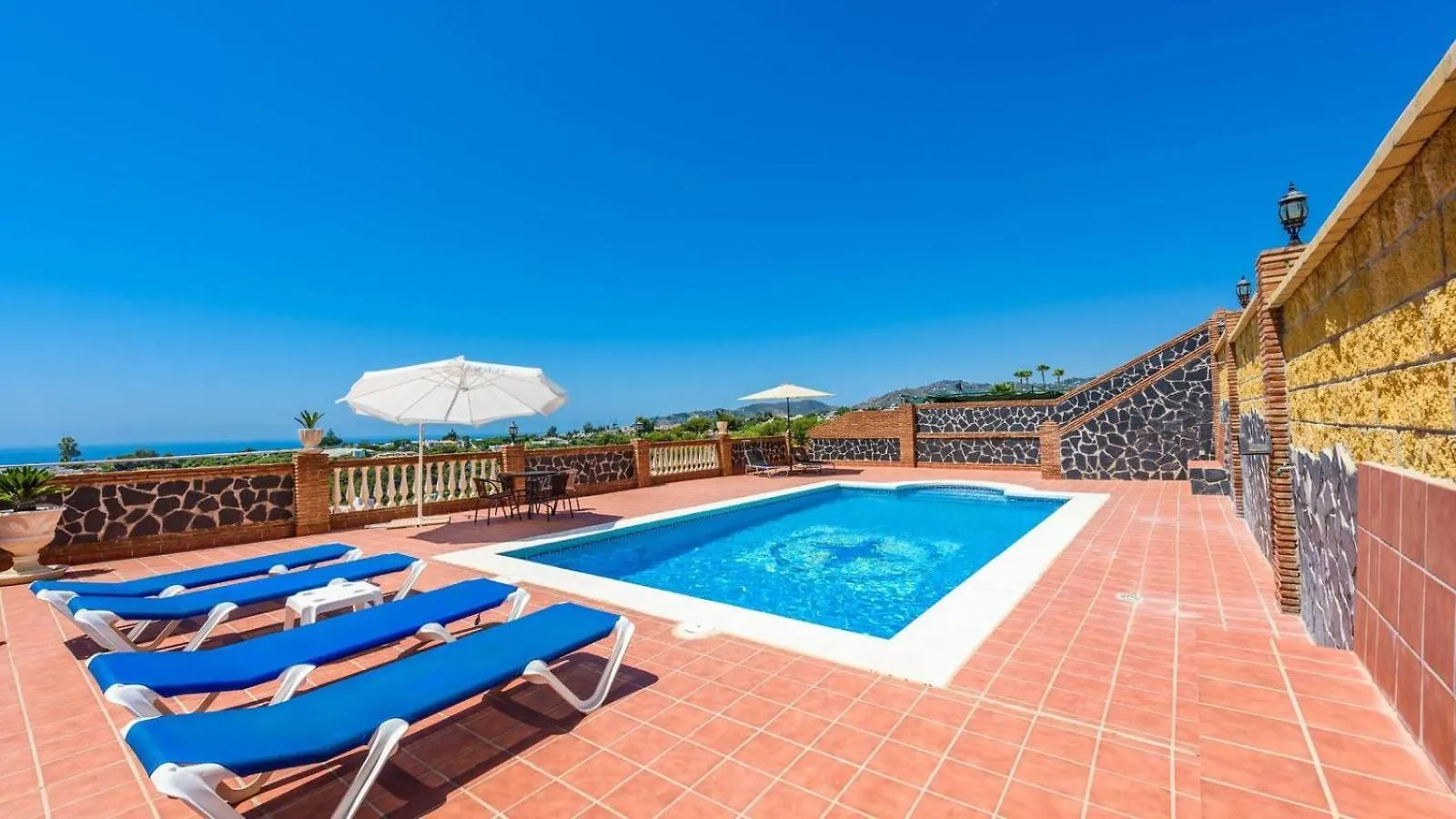 Villa Martin Nerja By Ruralidays